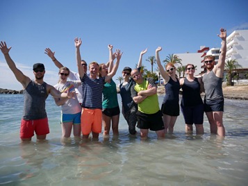 groepsfoto van deelnemers van de Bootcamp op Ibiza